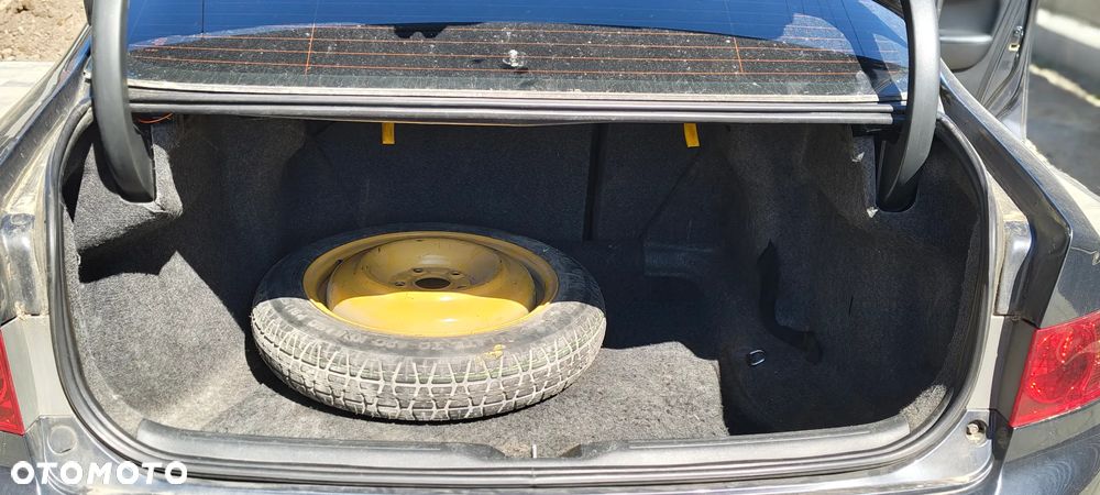 Honda Accord 2.0 Sport - 10