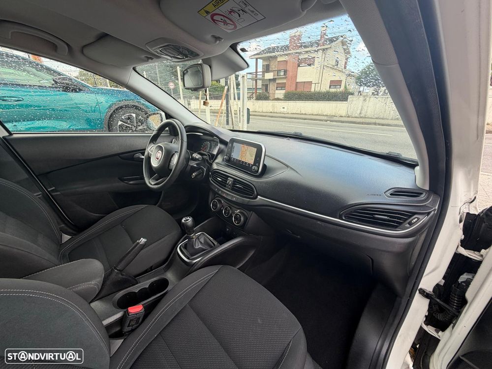 Fiat Tipo Station Wagon 1.3 M-Jet Lounge Tech - 16