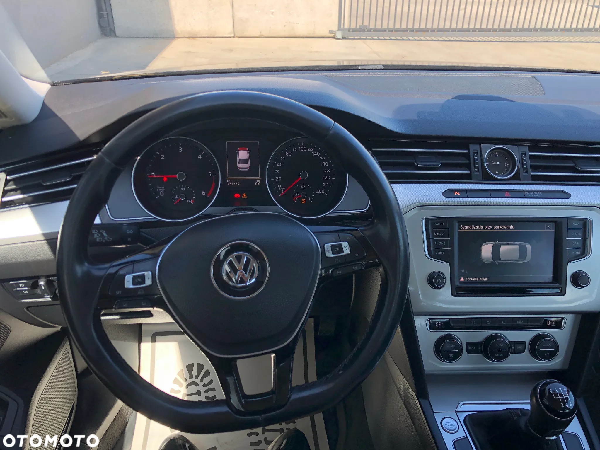 Volkswagen Passat 2.0 TDI BMT Comfortline - 11