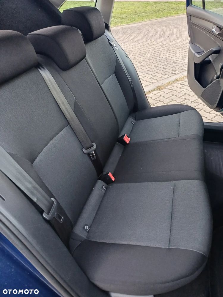 Skoda RAPID 1.0 TSI Active - 16