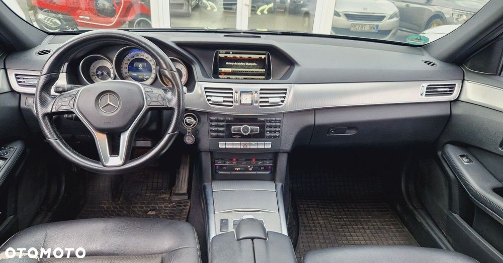 Mercedes-Benz Klasa E - 19