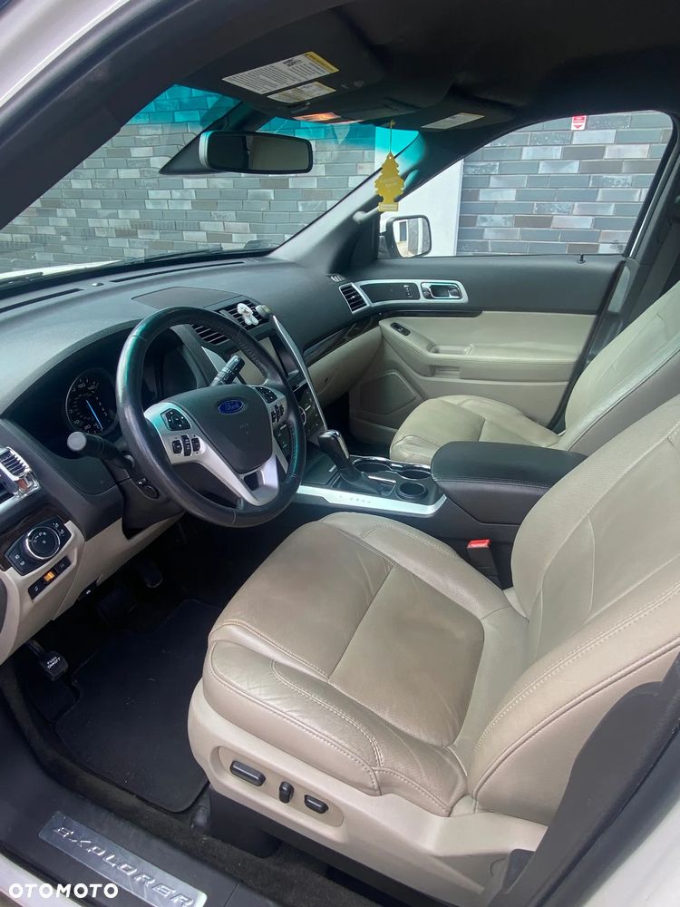 Ford Explorer - 5