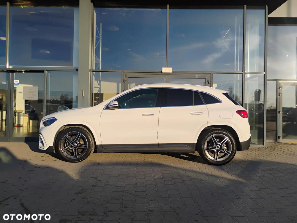 Mercedes-Benz GLA 200 AMG Line - 8