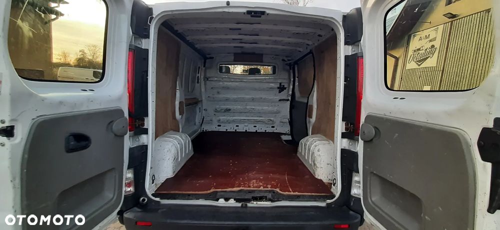 Opel Vivaro - 25