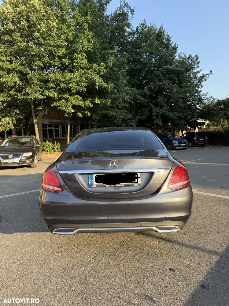 Mercedes-Benz C - 6