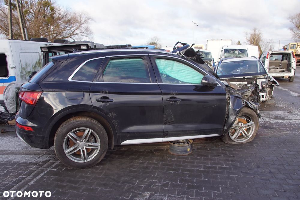 Auto na części - Audi Q5 II FY 2.0 TFSI 252 KM DAYB SUX LY9T 2018R Silnik Skrzynia Drzwi Klapa Zderzak Błotnik Lampa Szyba Klamka Lusterko Sterownik Moduł Czujnik Panel Kierownica - 3