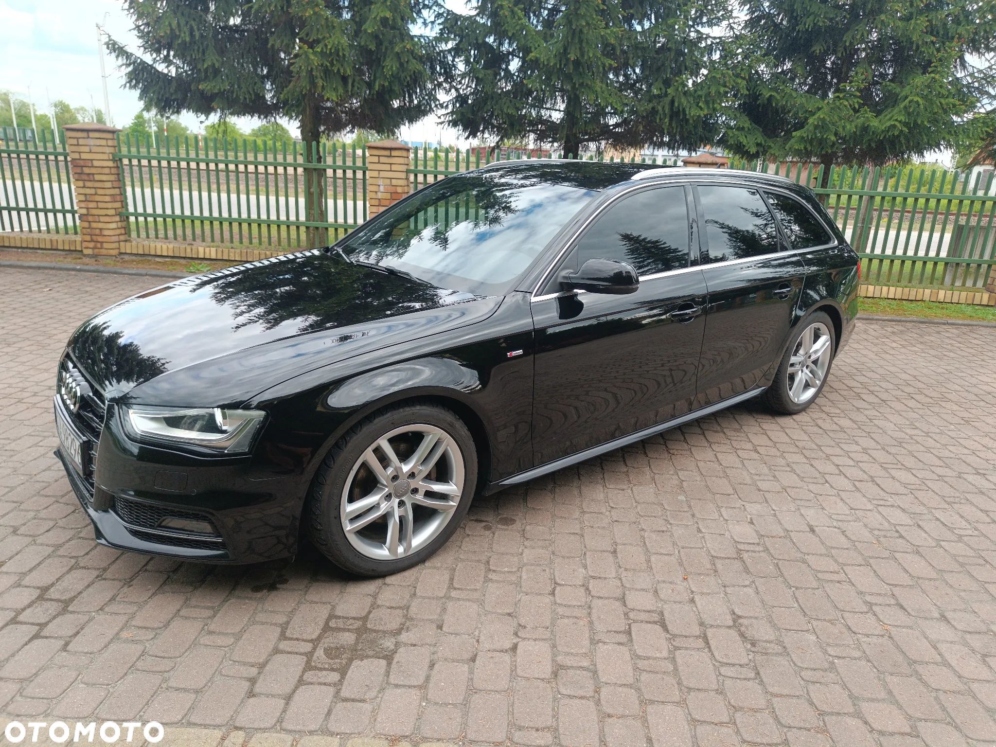 Audi A4 - 1