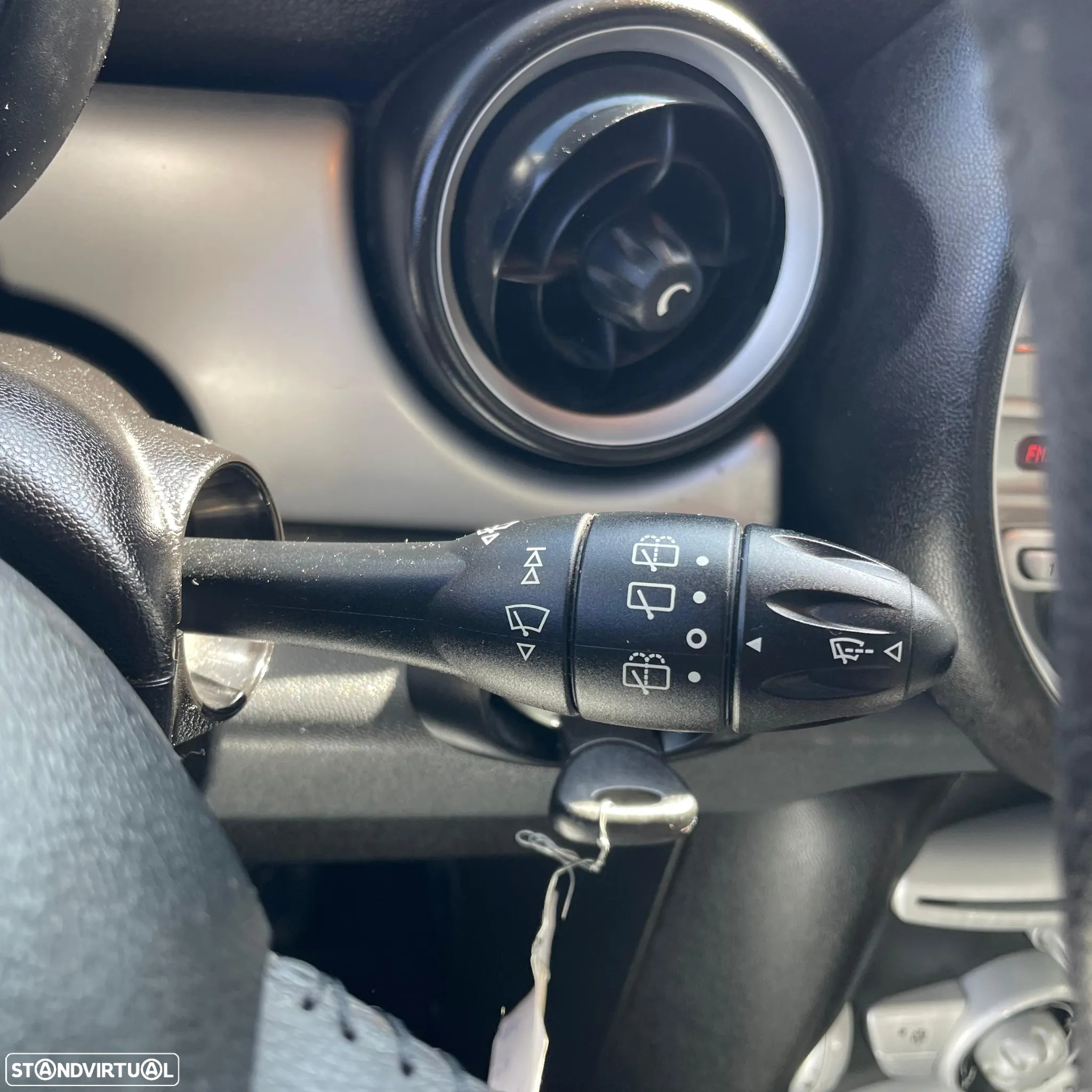 MINI 3 Portas Cooper D - 16
