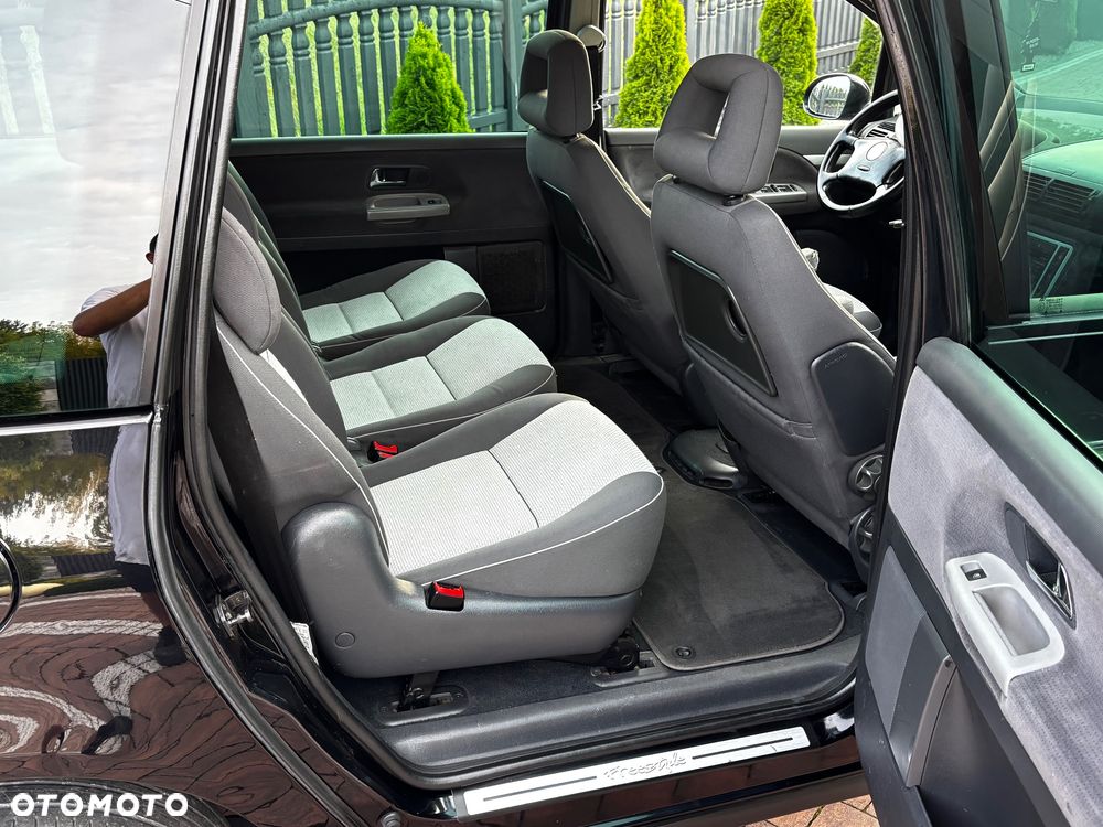Volkswagen Sharan 2.0 TDI Highline - 29
