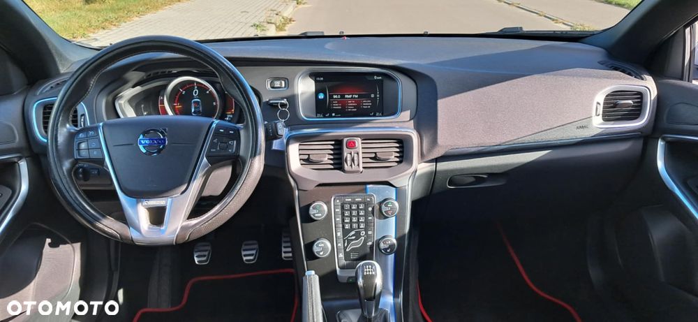 Volvo V40 D2 Drive-E R-Design Kinetic - 25