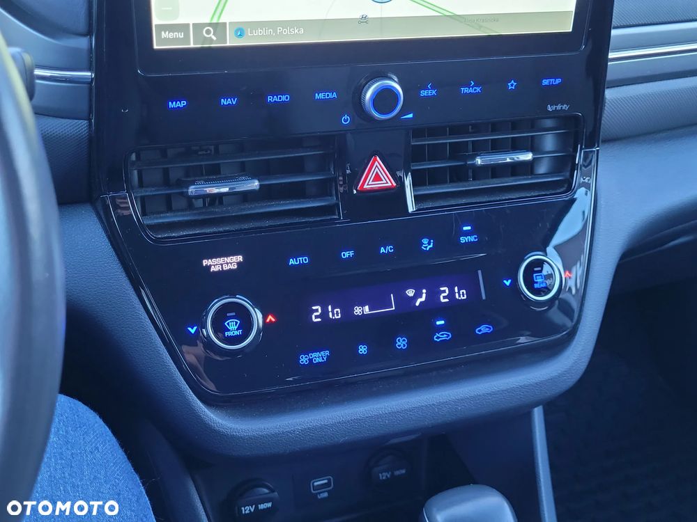 Hyundai IONIQ hybrid Business - 26