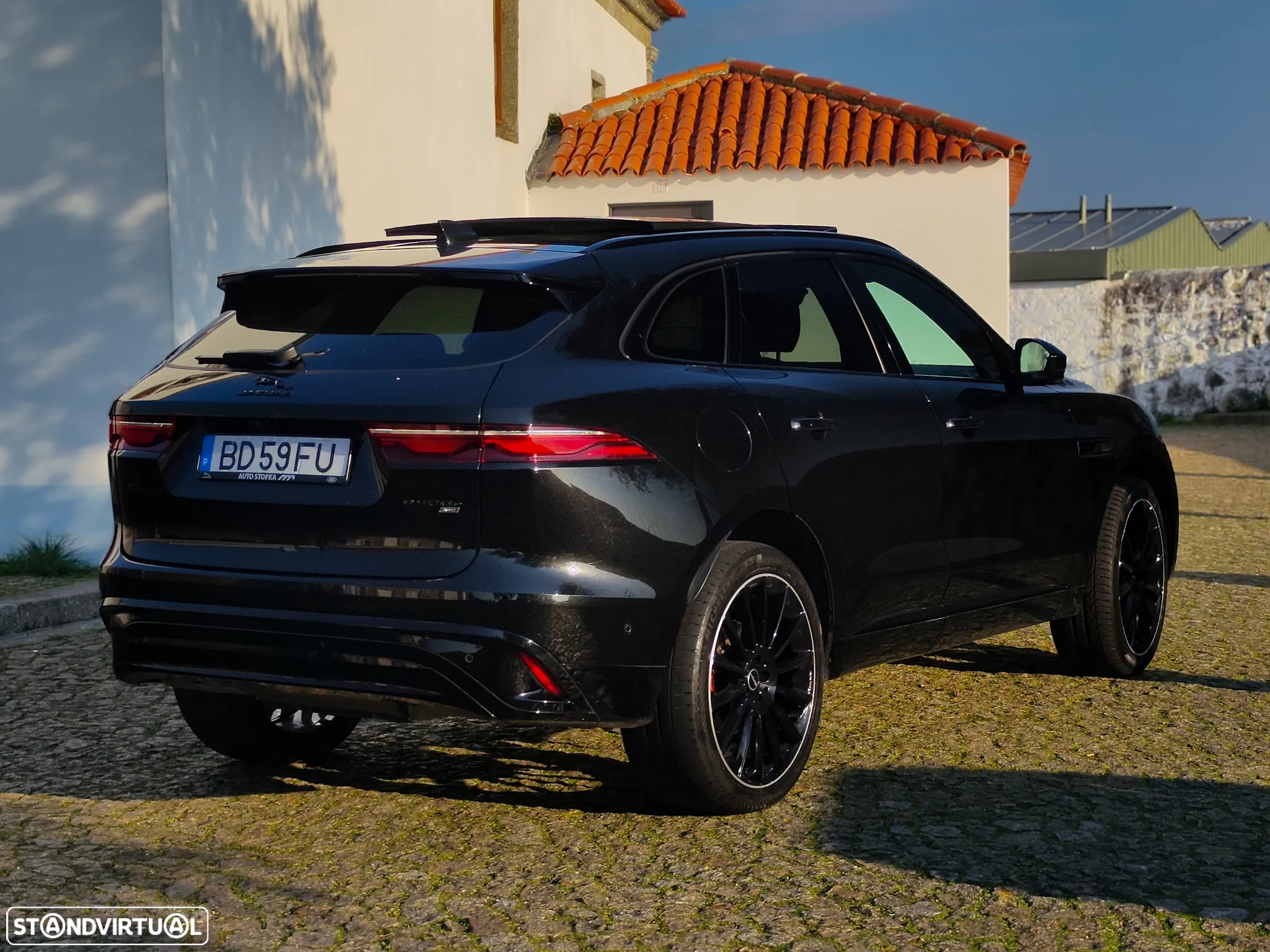 Jaguar F-Pace 2.0 P400e AWD R-Dynamic Black - 5