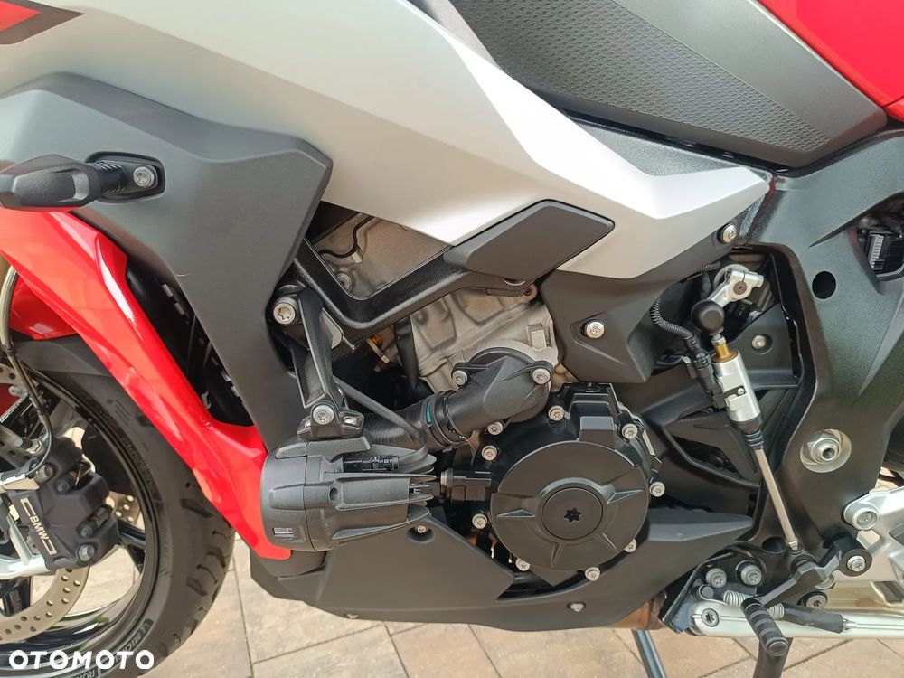BMW XR - 19