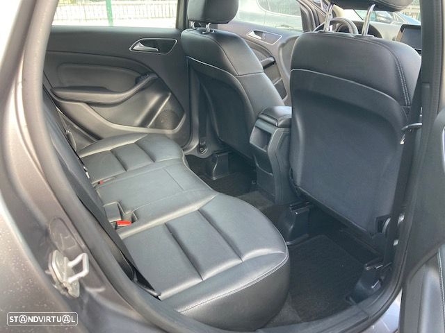 Mercedes-Benz B 180 - 7