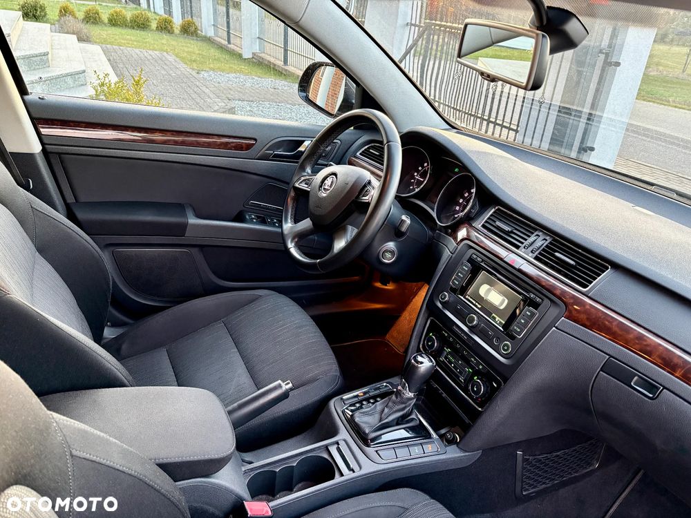 Skoda Superb 2.0 TDI Elegance DSG - 19