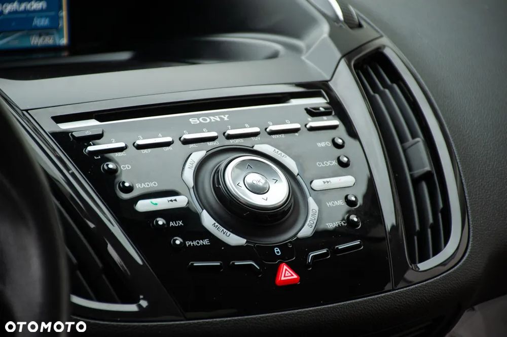 Ford Kuga 1.6 EcoBoost 2x4 Titanium - 31