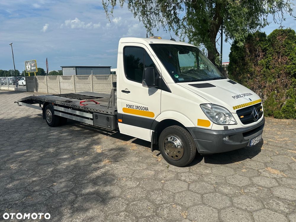 Mercedes-Benz Sprinter - 2