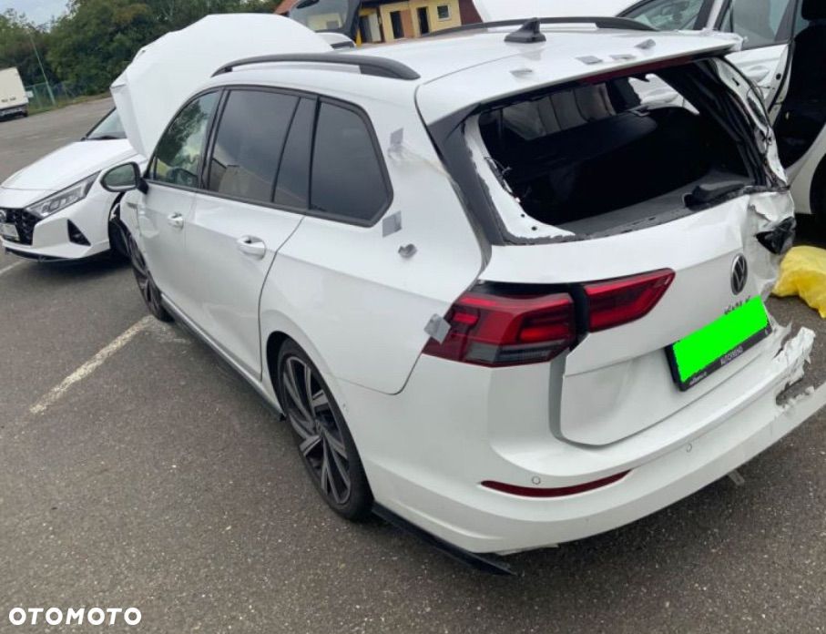 Volkswagen Golf 1.5 eTSI mHEV R-Line DSG - 4