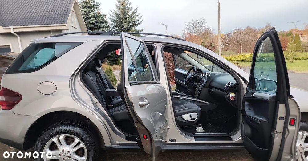 Mercedes-Benz ML - 32