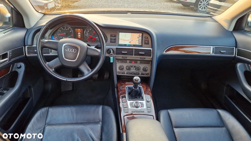 Audi A6 Limousine 2.4 - 6