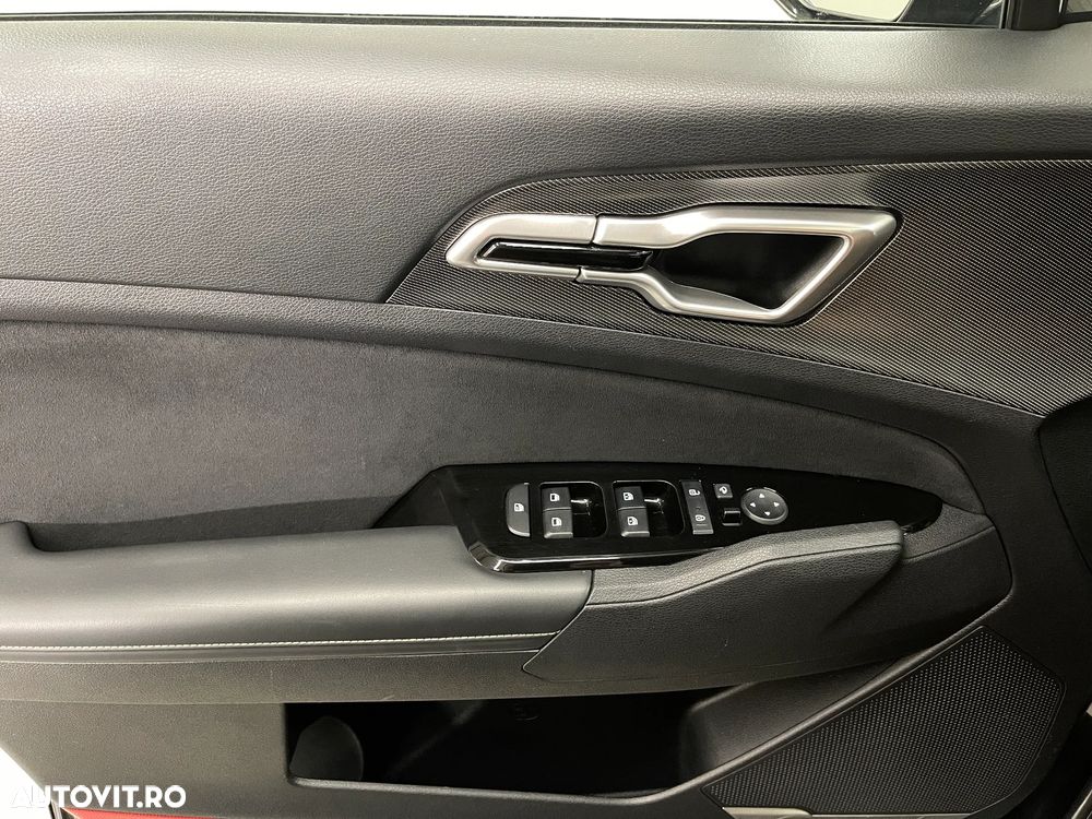 Kia Sportage 1.6 T-GDI HEV 6AT 4x2 GT Line - 31
