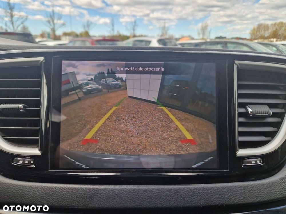 Chrysler Pacifica - 15