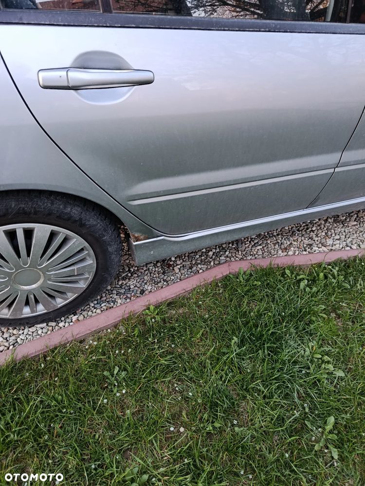 Mitsubishi Lancer 1.6 Comfort + - 9