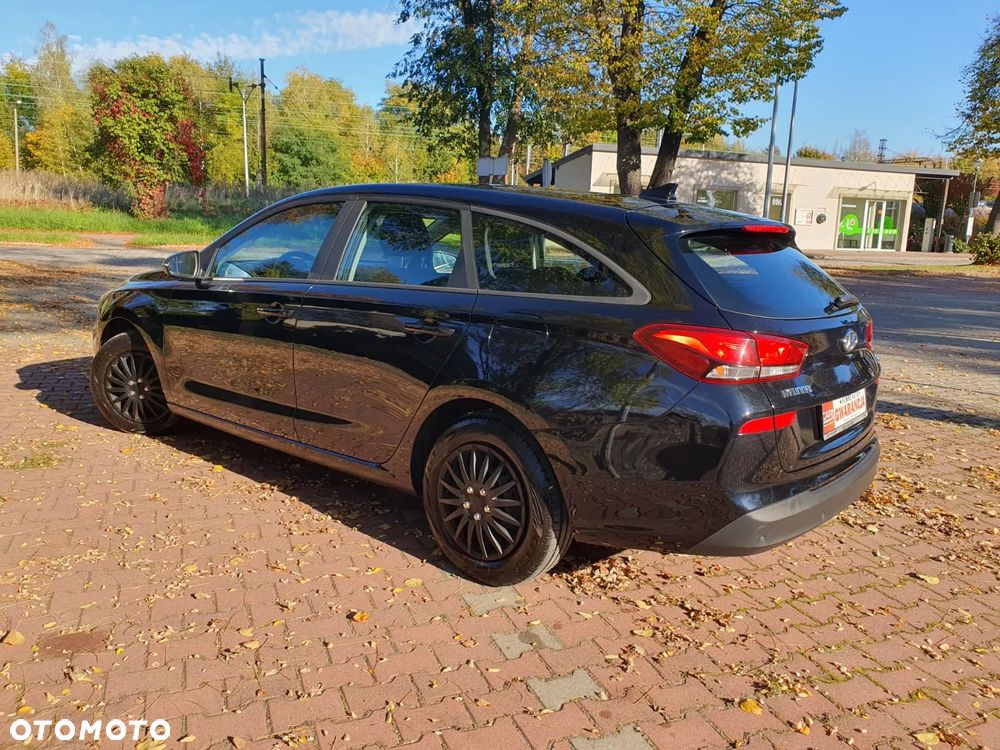 Hyundai i30 1.4 Select - 28