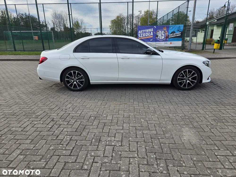 Mercedes-Benz Klasa E 220 d 9G-TRONIC - 2