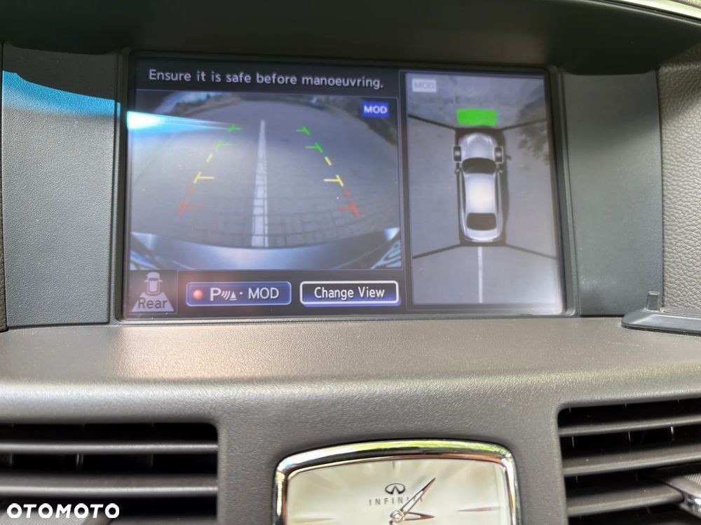 Infiniti Q70 Hybrid GT Premium - 29