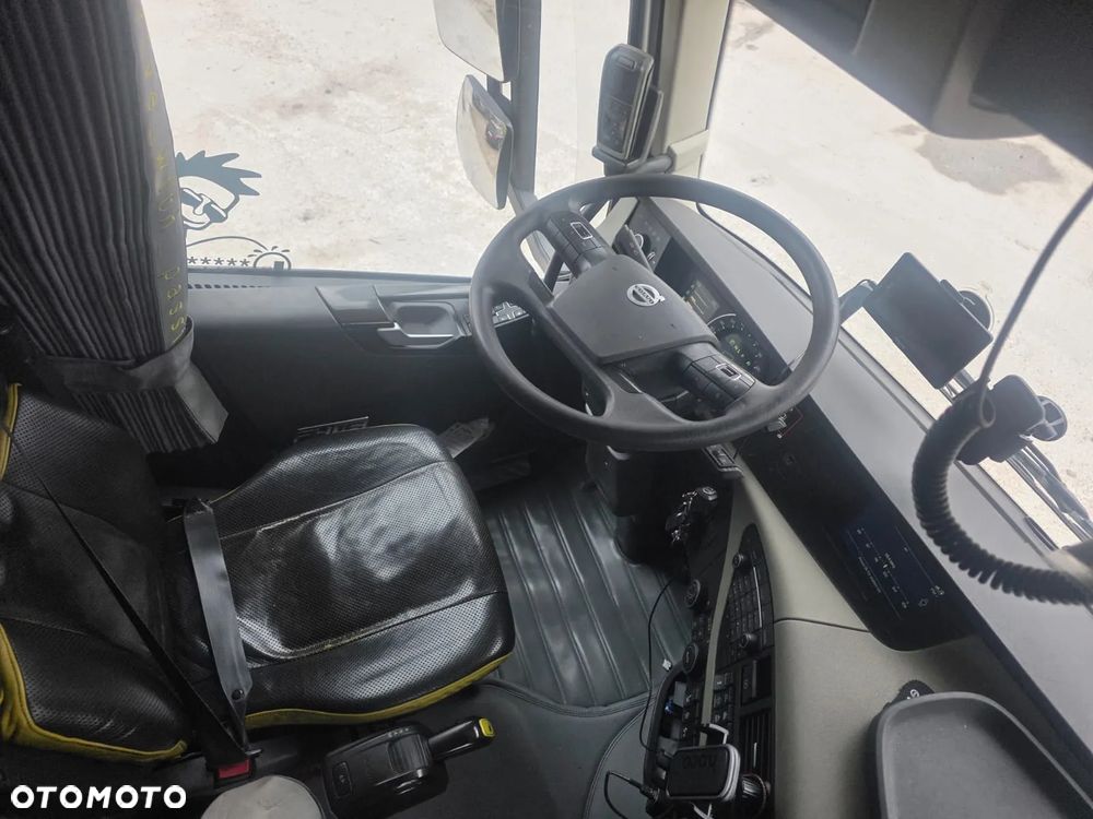Volvo fh750 - 4