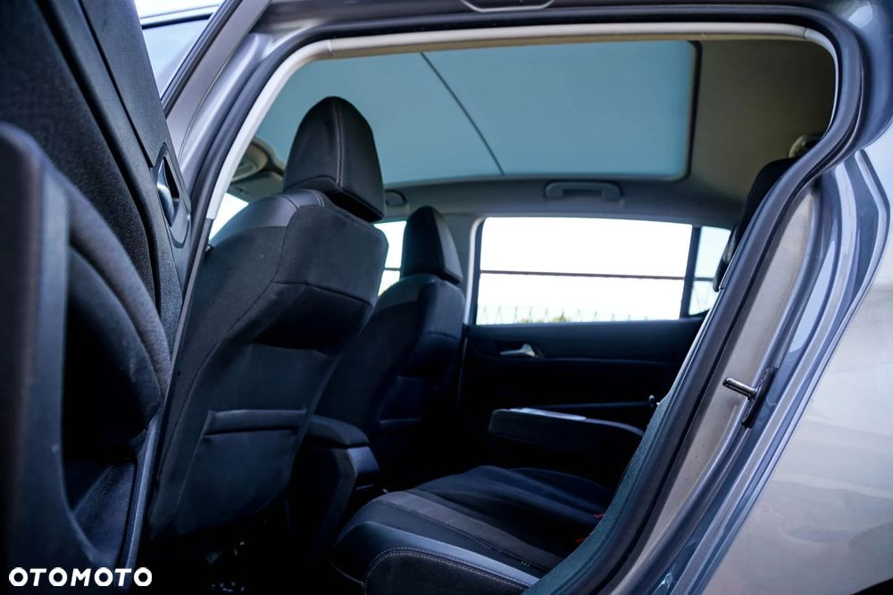 Peugeot 308 - 25