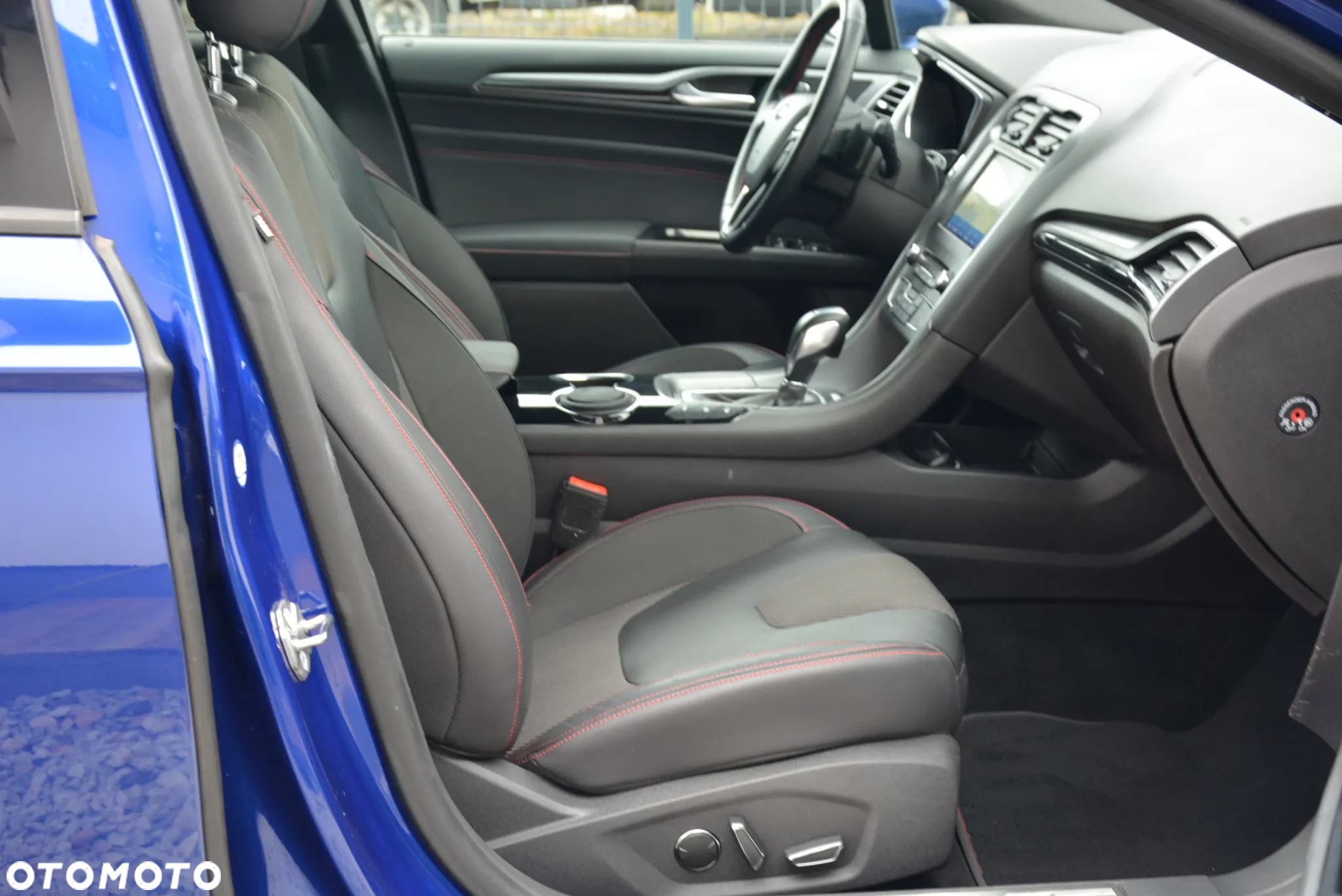 Ford Mondeo 2.0 EcoBoost Start-Stopp Autom ST-Line - 30