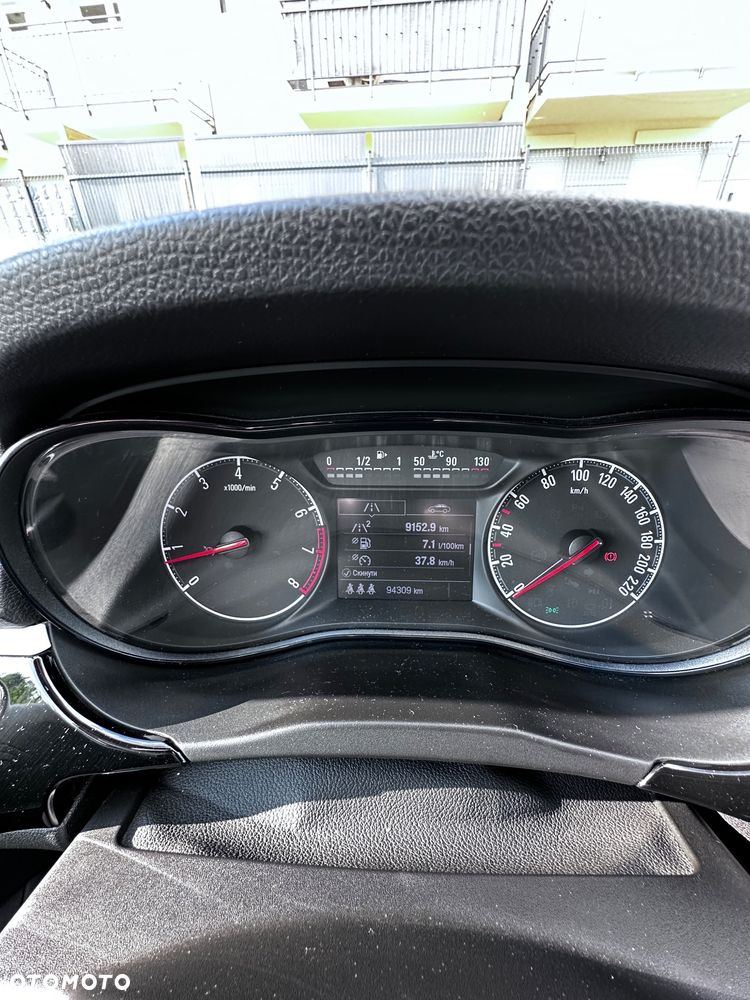 Opel Corsa 1.2 Color Edition - 10