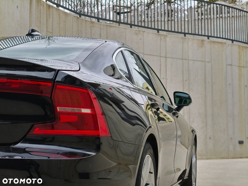 Volvo S90 D4 Momentum Pro - 34