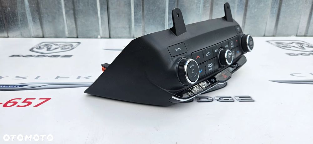 Dodge Durango III LIFT 2021-2025 Panel sterowania klimatyzacją Panel klimy AC Sterowanie nawiewem P68465666AB 68465666AB - 5