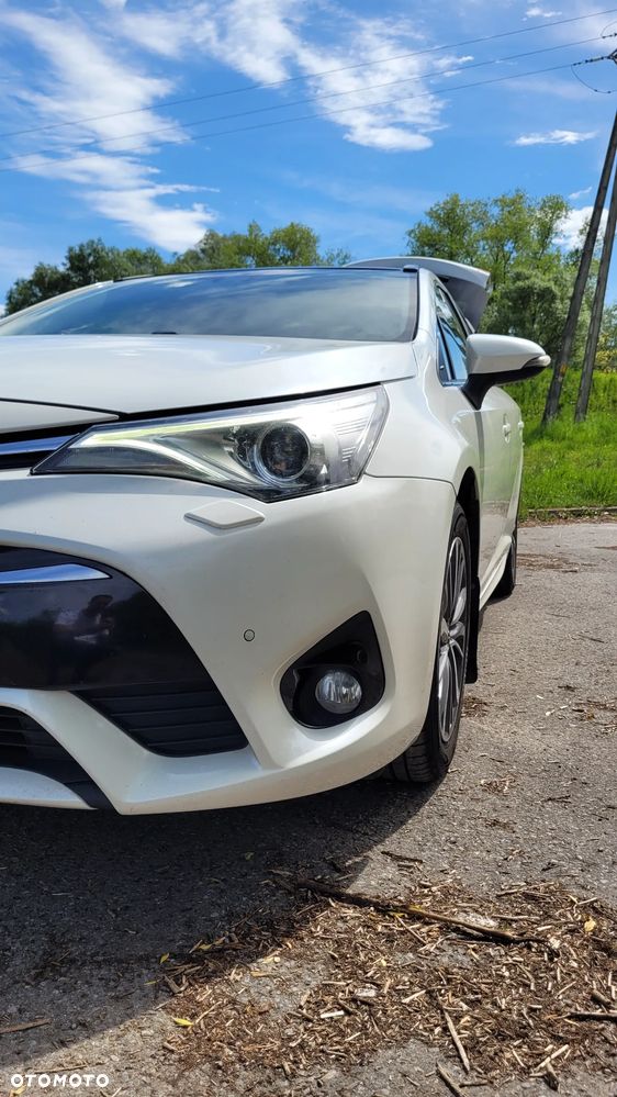 Toyota Avensis 2.0 D-4D Premium - 16