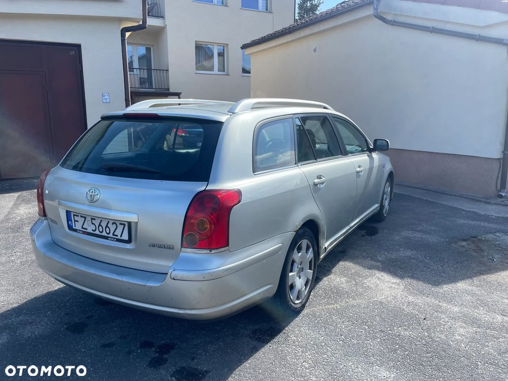 Toyota Avensis 2.0 D-4D Sol - 3