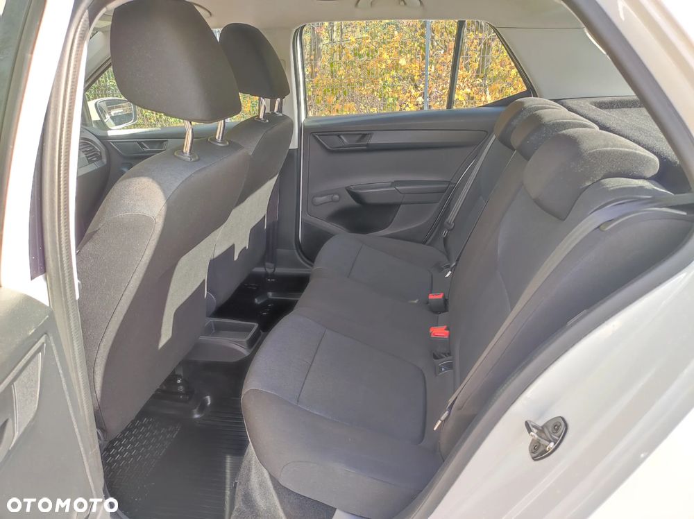 Skoda Fabia 1.2 TSI Active - 9
