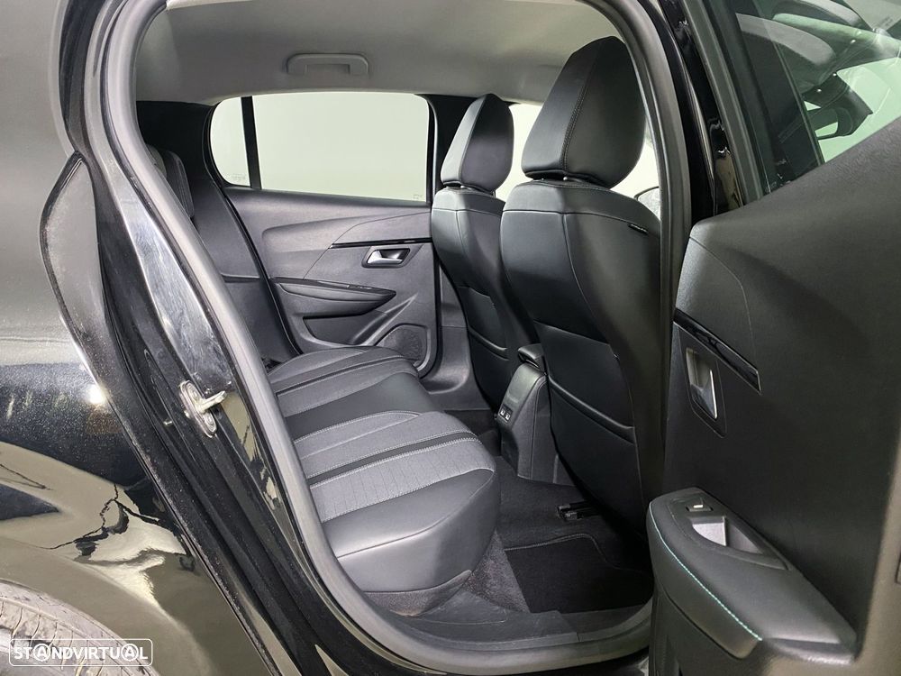 Peugeot 208 1.2 PureTech Allure EAT8 - 15