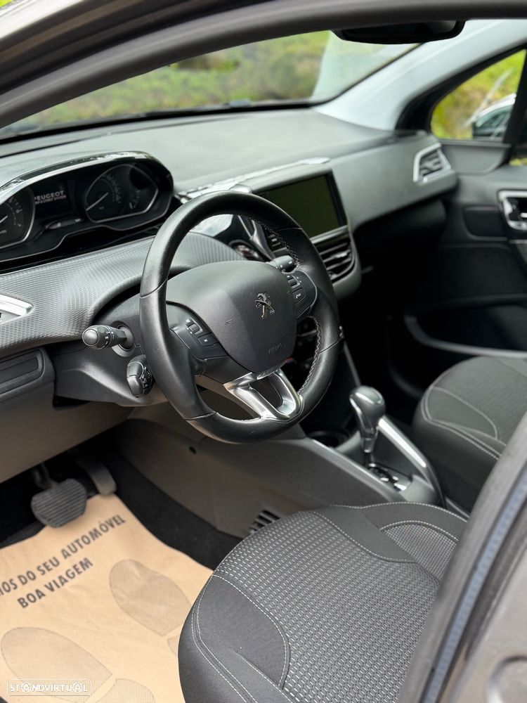 Peugeot 208 1.2 VTi Allure Auto - 7