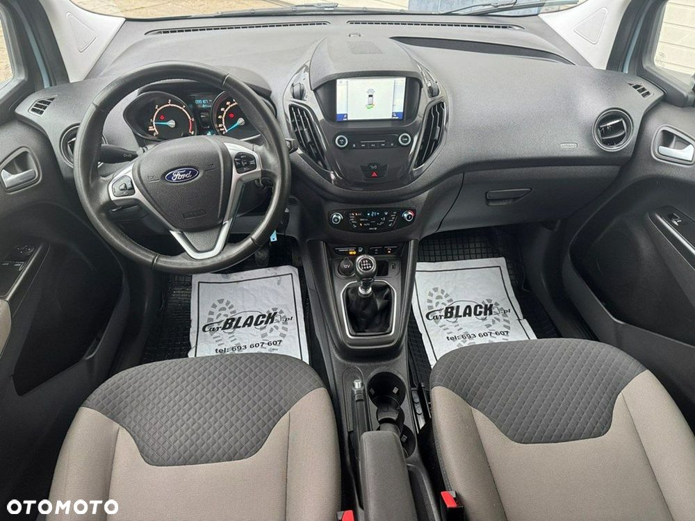 Ford Tourneo Courier - 12