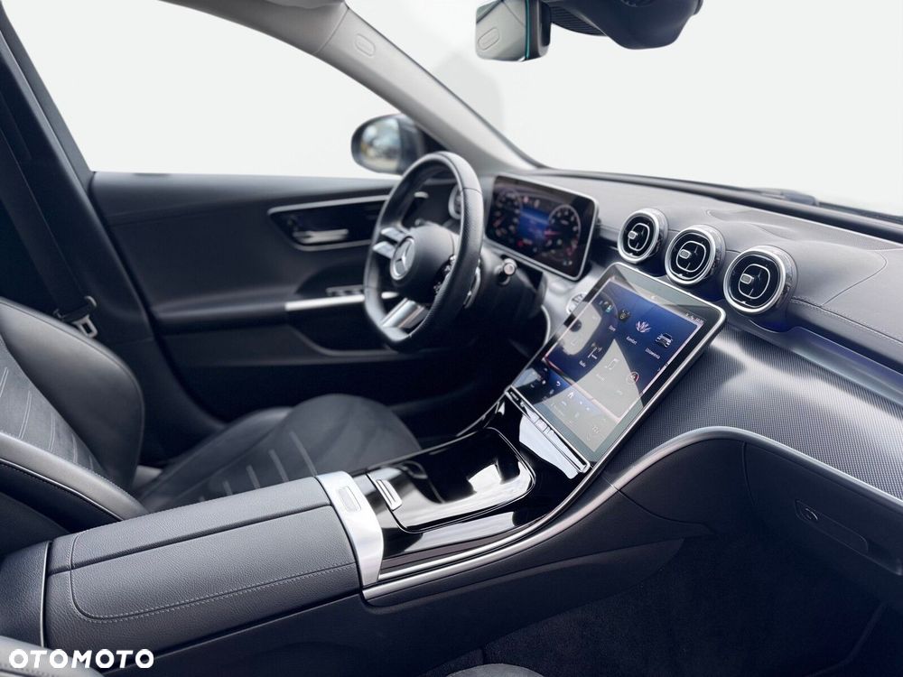 Mercedes-Benz Klasa C 180 mHEV AMG - 16