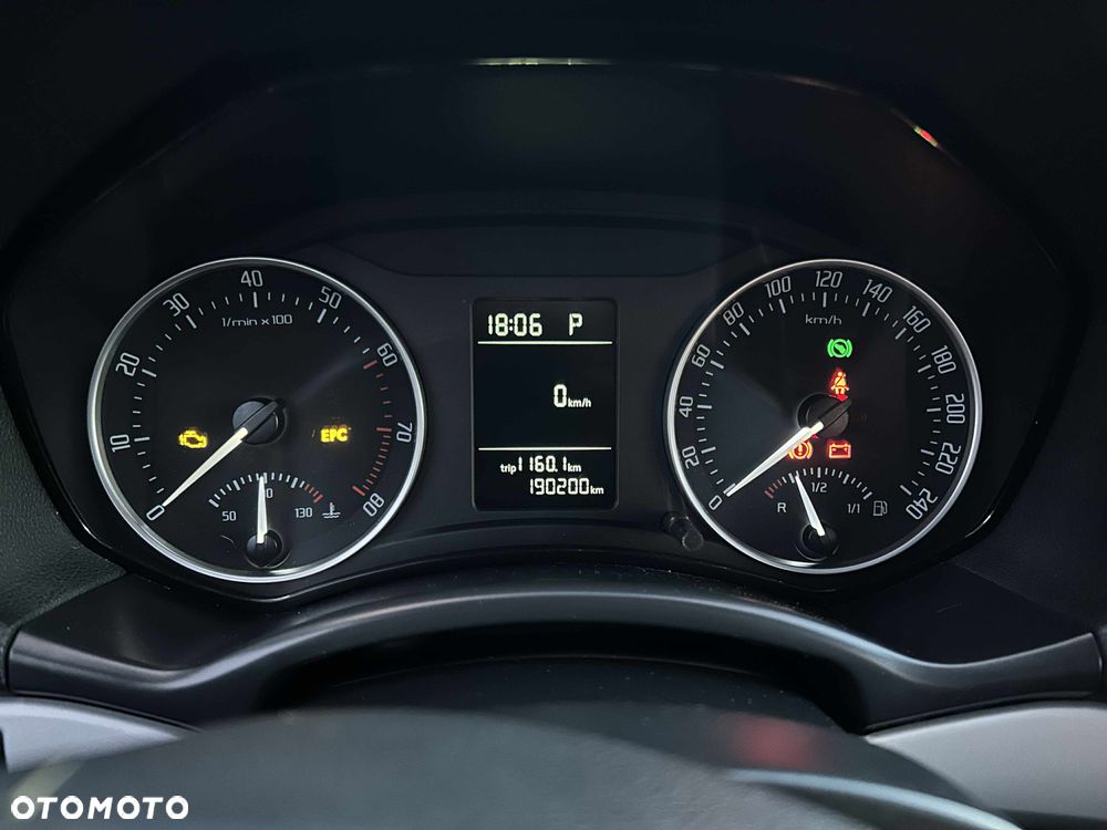 Skoda Octavia 1.4 TSI Ambiente DSG - 8