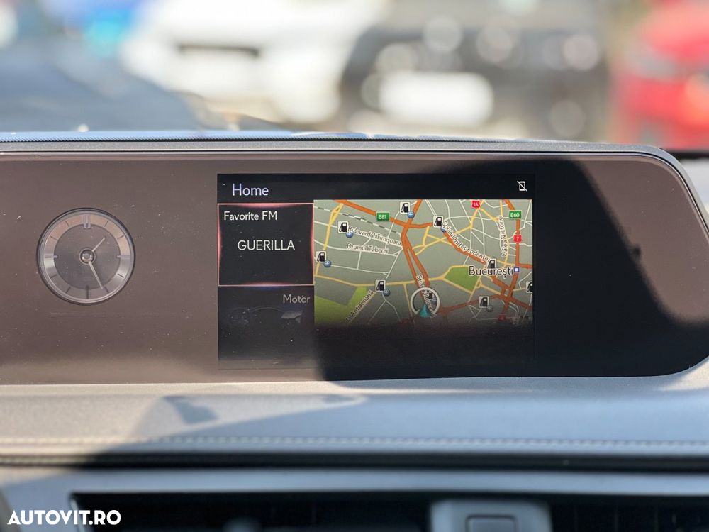 Lexus UX 250h 2.0L HEV 20H- (178 HP) 4X4 CVT Business - 17