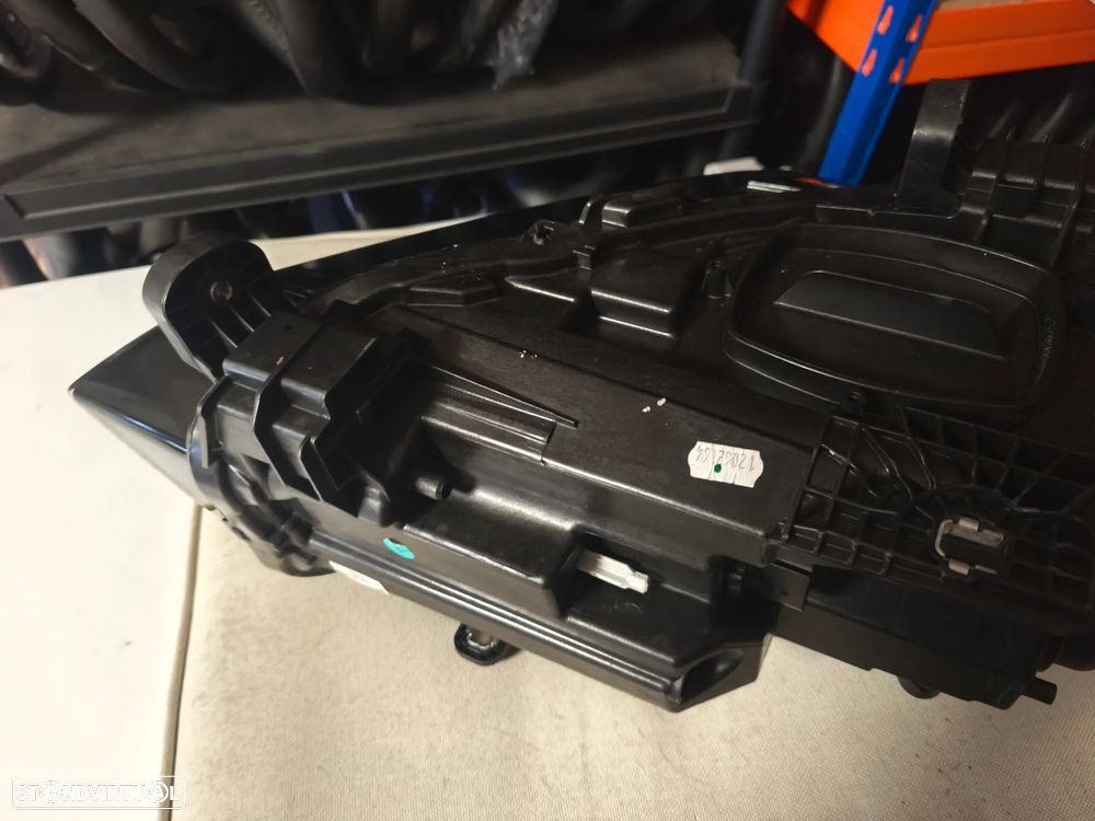 Farol esquerdo Led Audi Q2 - 8