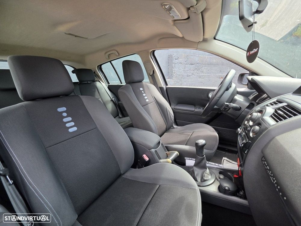 Renault Mégane 1.5 dCi Dynamique - 6