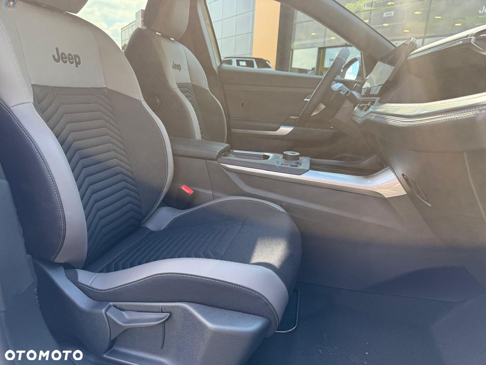 Jeep Compass 1.2 T3 mHEV First Edition FWD DCT - 11