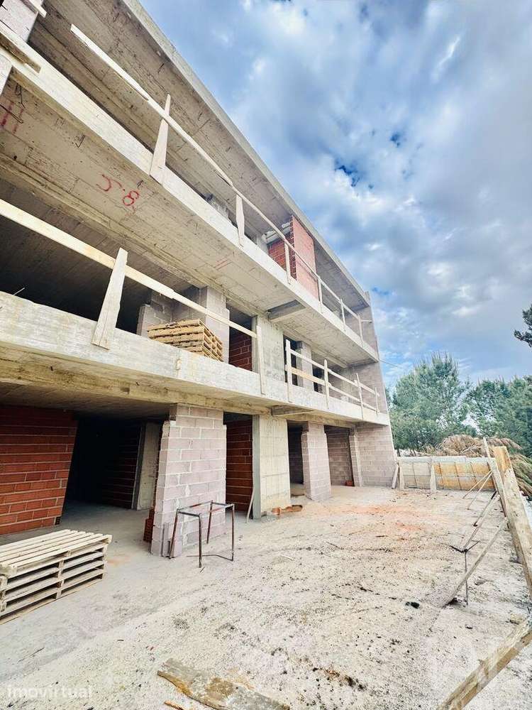 Apartamento em Fernão Ferro de 77,00 m2