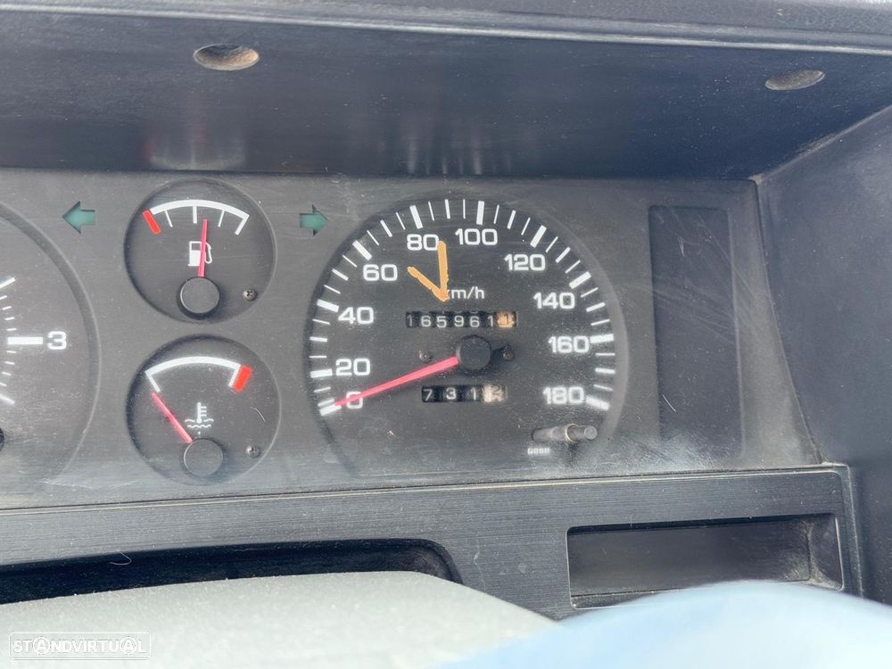 Nissan Pick Up 2.5 D CD - 8